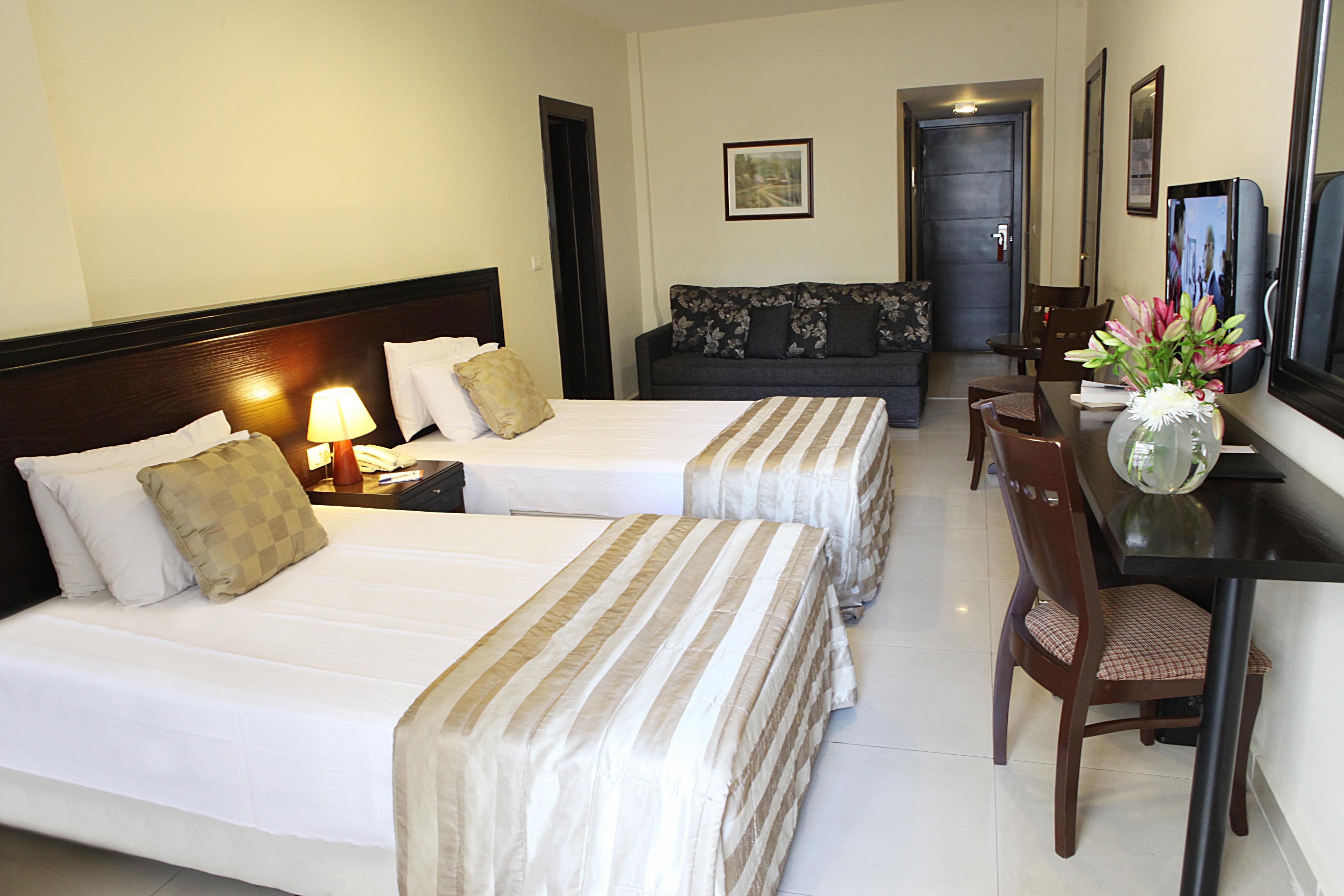 Mozart Hotel Beirut Exteriör bild