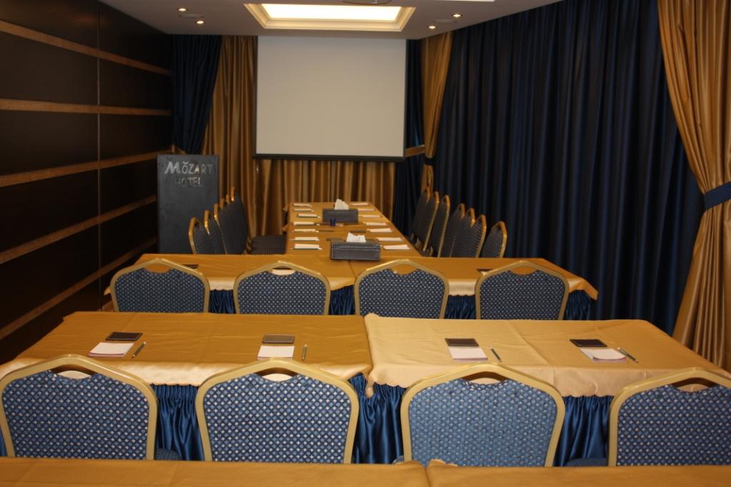 Mozart Hotel Beirut Exteriör bild