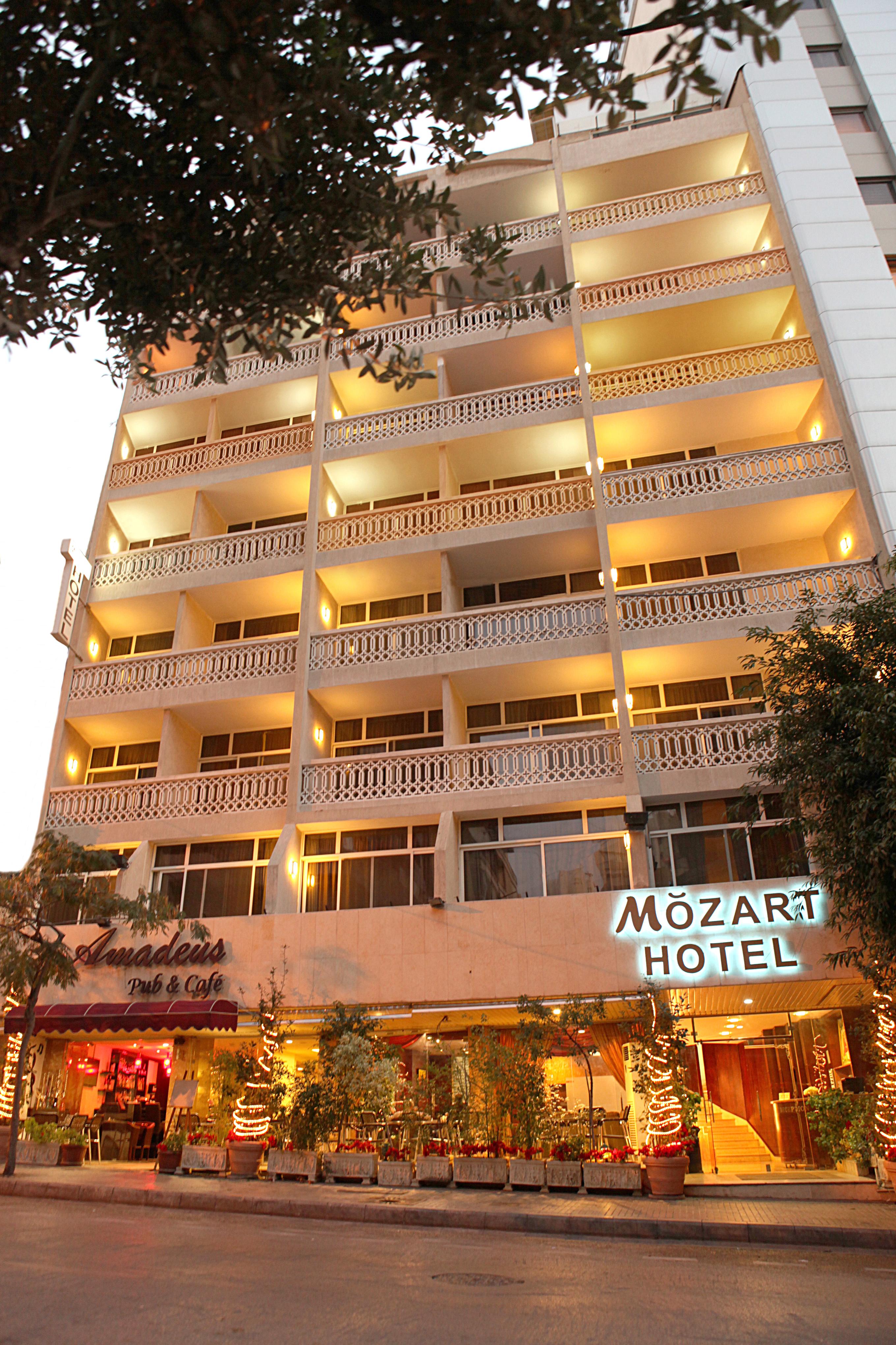 Mozart Hotel Beirut Exteriör bild