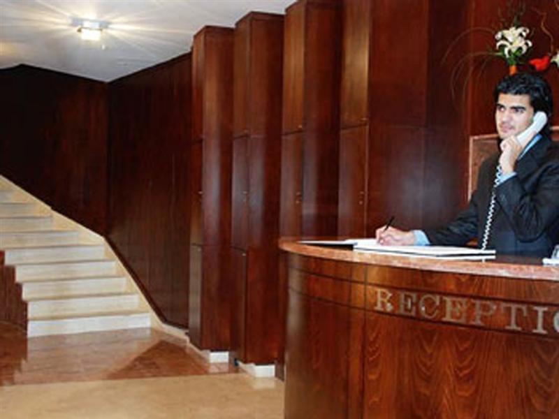 Mozart Hotel Beirut Exteriör bild