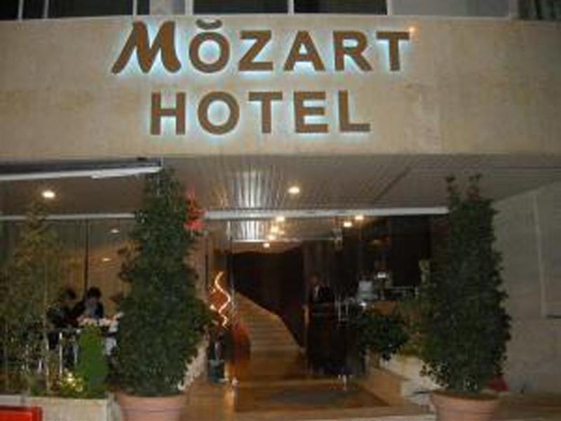 Mozart Hotel Beirut Exteriör bild