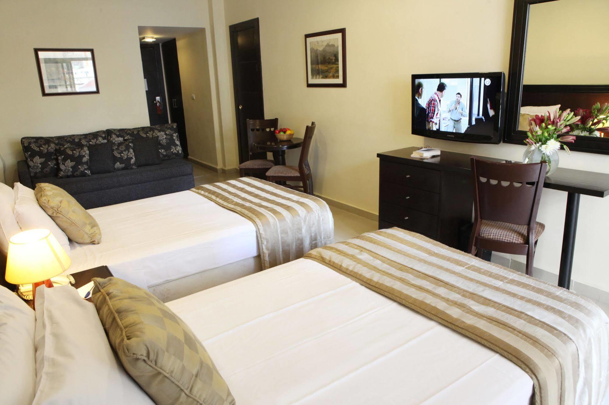 Mozart Hotel Beirut Exteriör bild
